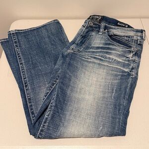 Buckle Men's Faded Blue Straight Jeans
